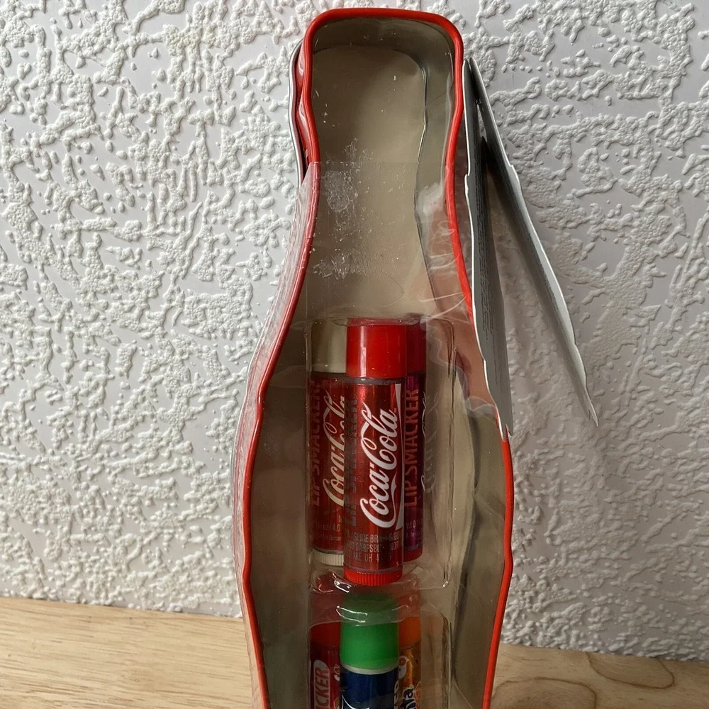 Lip Smacker In Collectible Coca Cola Retro Bottle Tin New Sealed 6 pcs‎ 2014